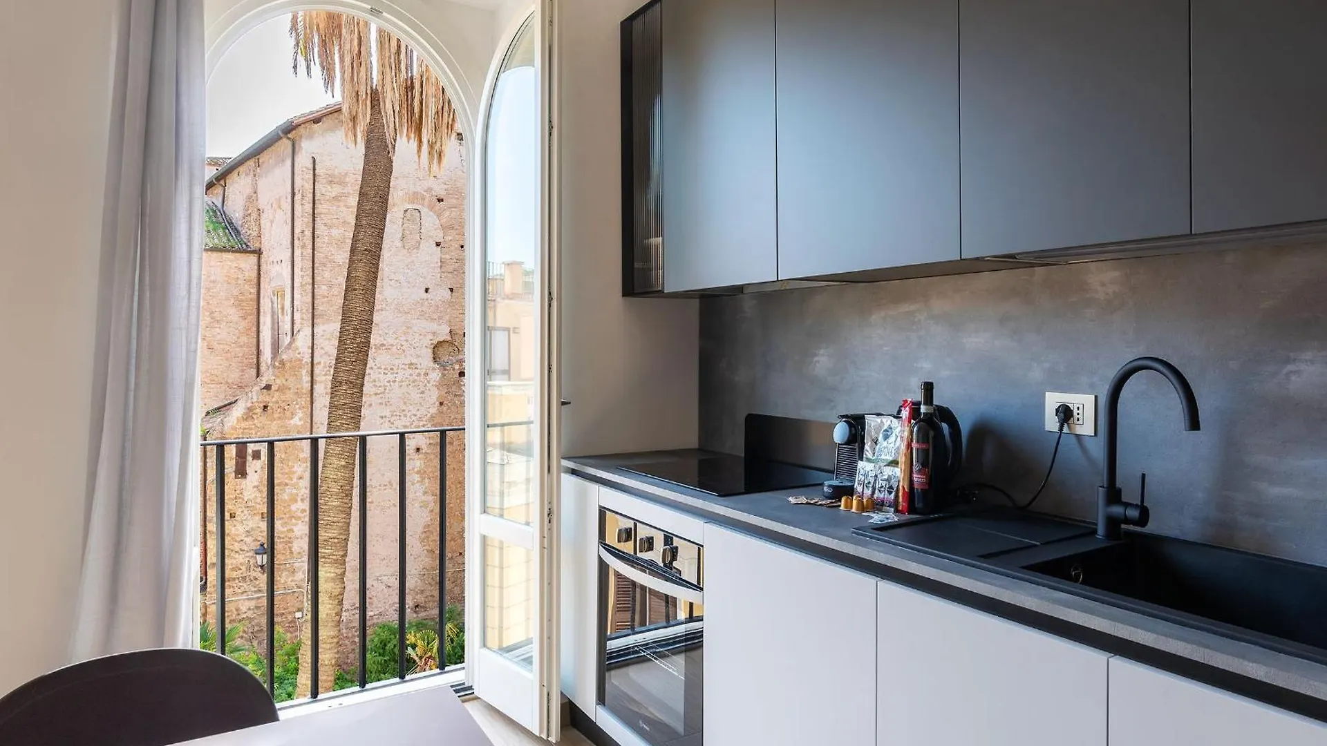 Joivy Cavour Luxury Apartments Rome Italy